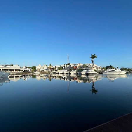 Grand Sejour Lumineux Avec Balcon & Vue Cathedrale Apartment Pointe-a-Pitre  Exterior photo