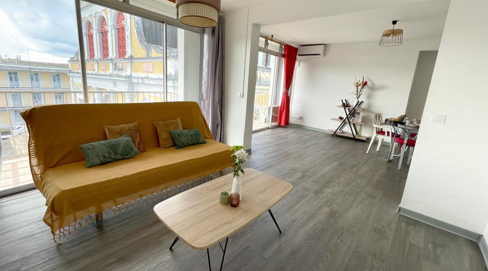 Grand Sejour Lumineux Avec Balcon & Vue Cathedrale Apartment Pointe-a-Pitre  Exterior photo