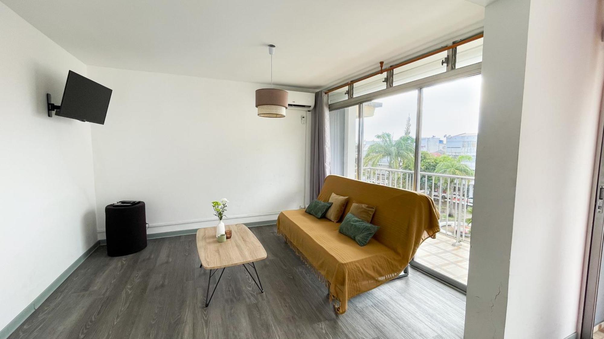 Grand Sejour Lumineux Avec Balcon & Vue Cathedrale Apartment Pointe-a-Pitre  Exterior photo